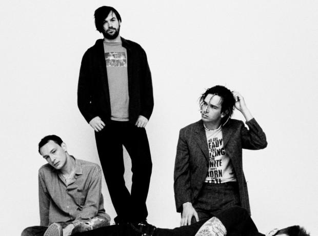 THE 1975 TODISTAA UUDELLA ALBUMILLA OLEVANSA ANSAITUSTI BRITTIPOPIN KIINNOSTAVIN NIMI